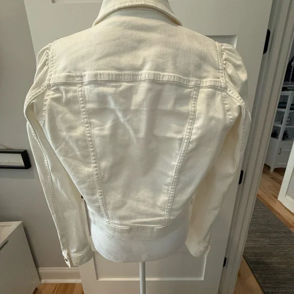 Lilly Pulitzer White Denim Jacket with Gold Buttons - Picture 5 of 8